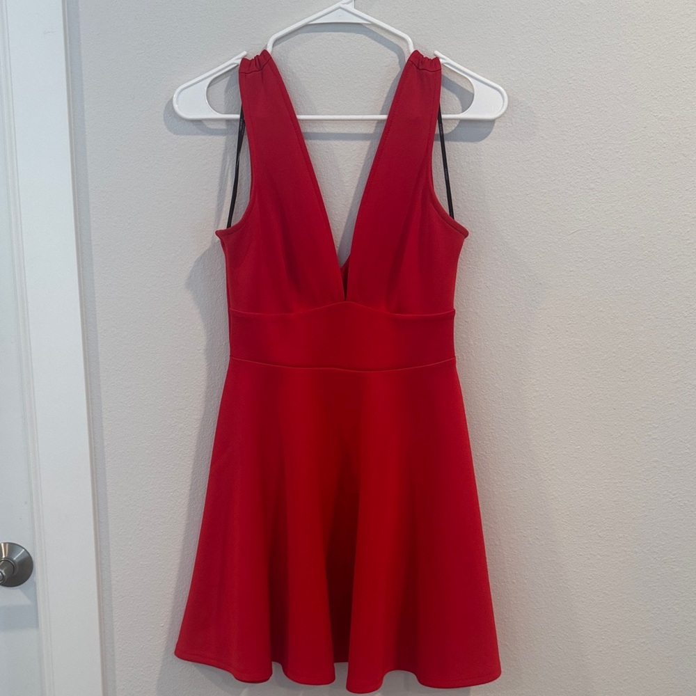 Elegant Red Sleeveless Dress